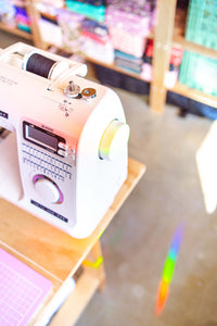 Bee suncatcher sticker