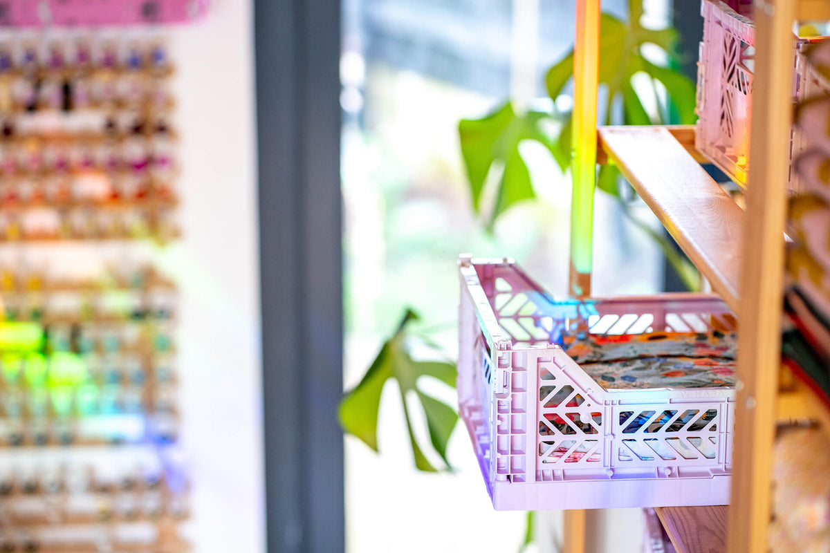 Bee suncatcher sticker