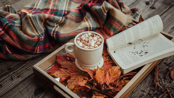 CRUNCHY LEAVES + SWEATER WEATHER READS