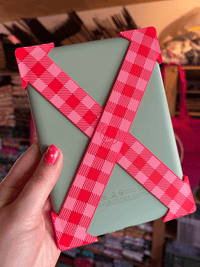 Strapsicle Kindle + Kobo straps
